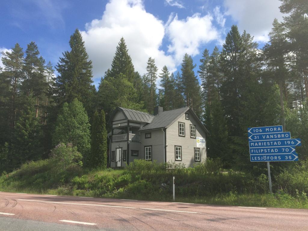Laxtjärn Route 26 B&B 외부 사진